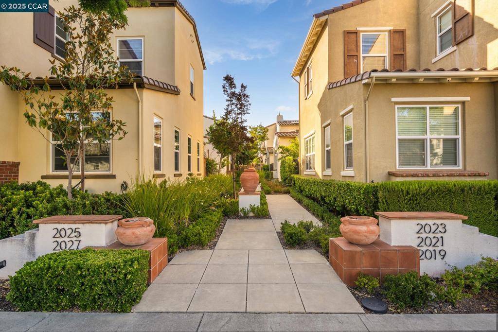 San Ramon, CA 94582,2019 Tarragon Rose Ct