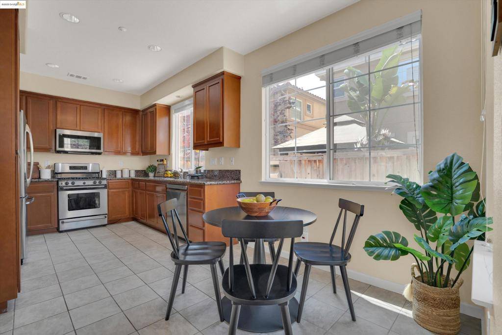 Livermore, CA 94551,2163 Elsa Cmn