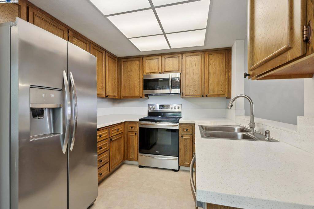 San Leandro, CA 94577,2378 Cheshire Place