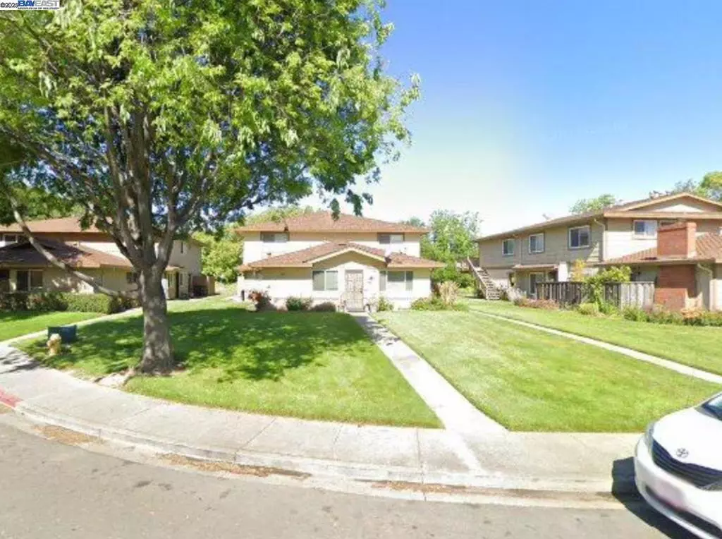 Union City, CA 94587,2155 Eric Ct #3