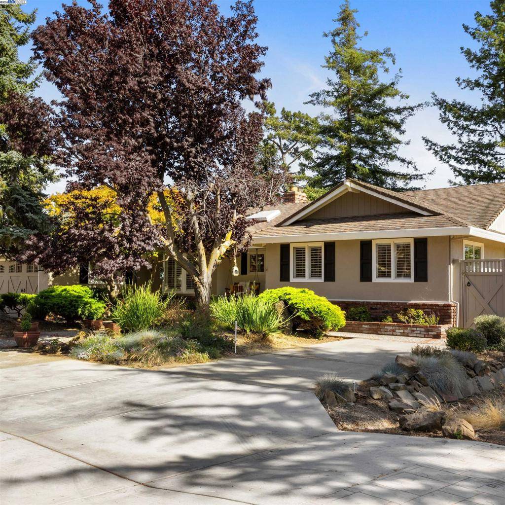 18767 Lamson Rd, Castro Valley, CA 94546