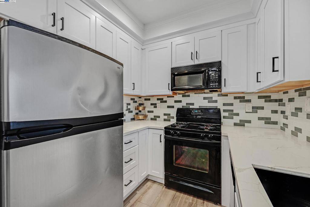 Oakland, CA 94603,1594 Tucker St #56