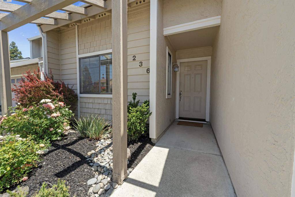 Pleasanton, CA 94566,236 Tomas Way
