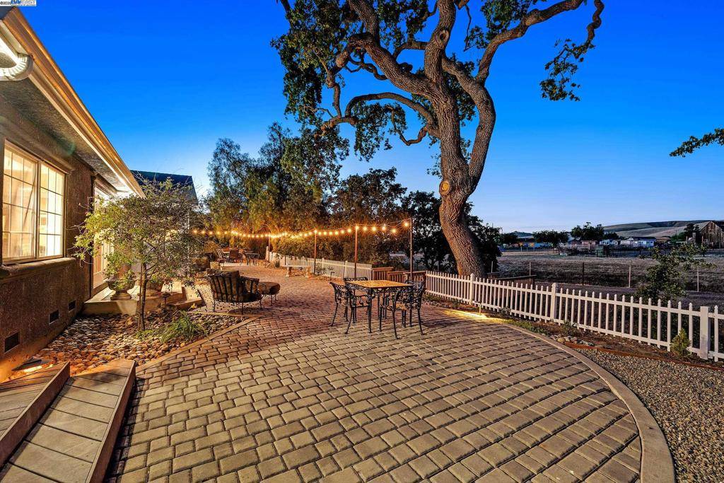 Livermore, CA 94550,10040 Tesla Rd