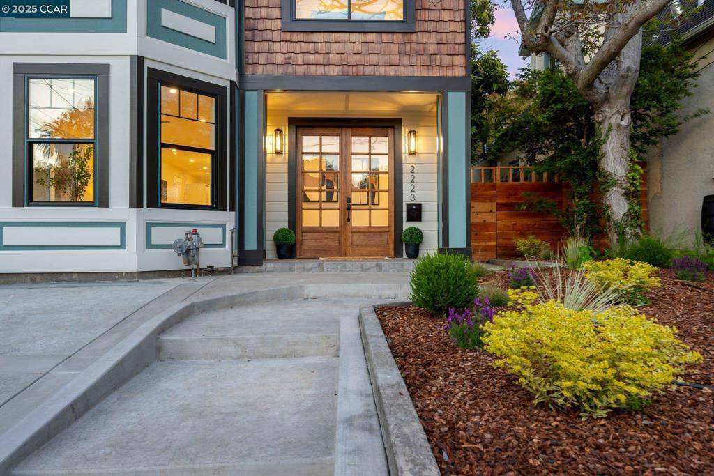 Berkeley, CA 94702,2223 Byron St