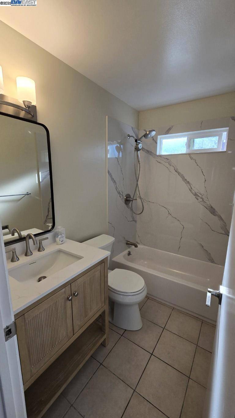 Fremont, CA 94538,5164 Omar St