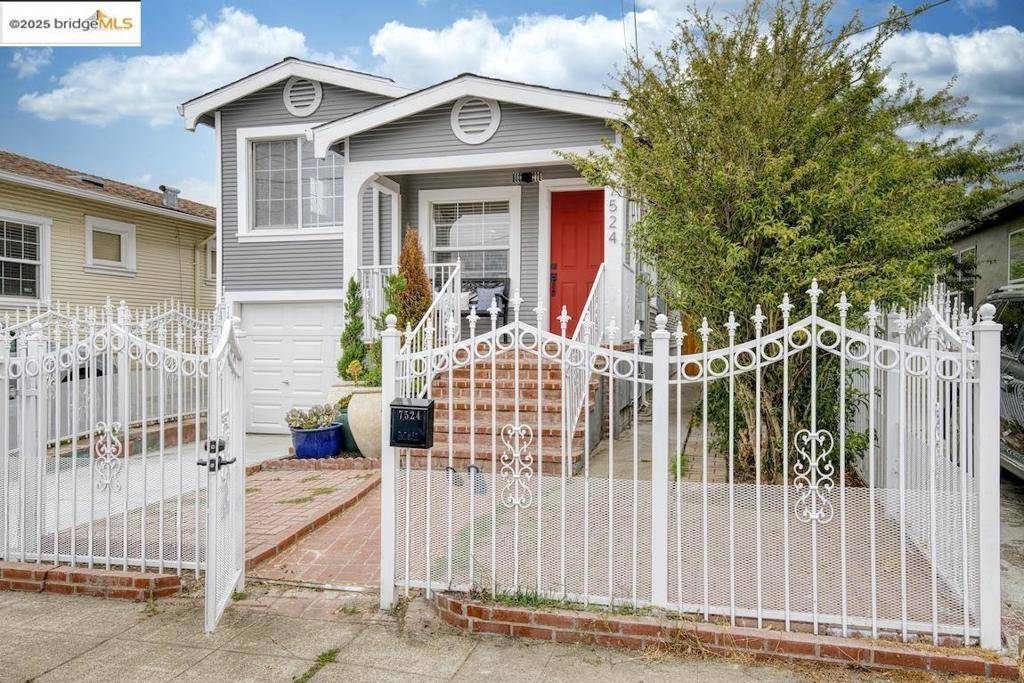 Oakland, CA 94605,7524 Halliday Ave