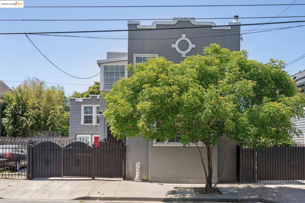 Oakland, CA 94608,1063 32Nd St