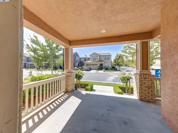 Vallejo, CA 94591,9216 Hallmark Pl