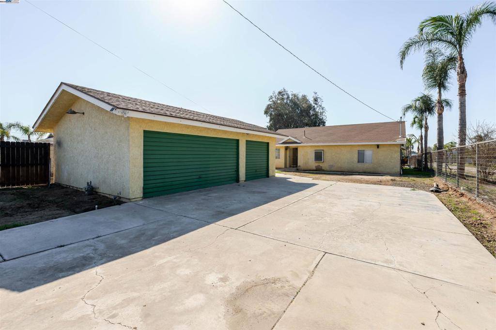 6125 Ridgeview Ave, Jurupa Valley, CA 91752