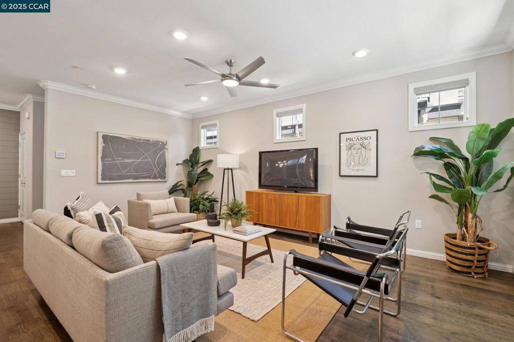 Walnut Creek, CA 94595,605 Chives Way