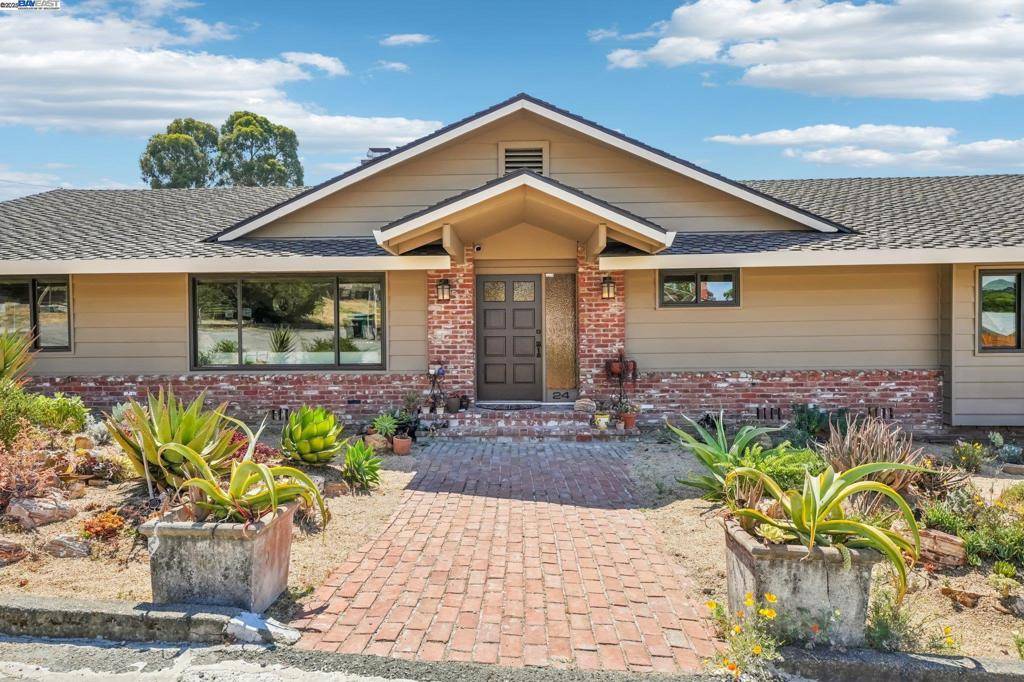 24 Archery Ct, El Sobrante, CA 94803