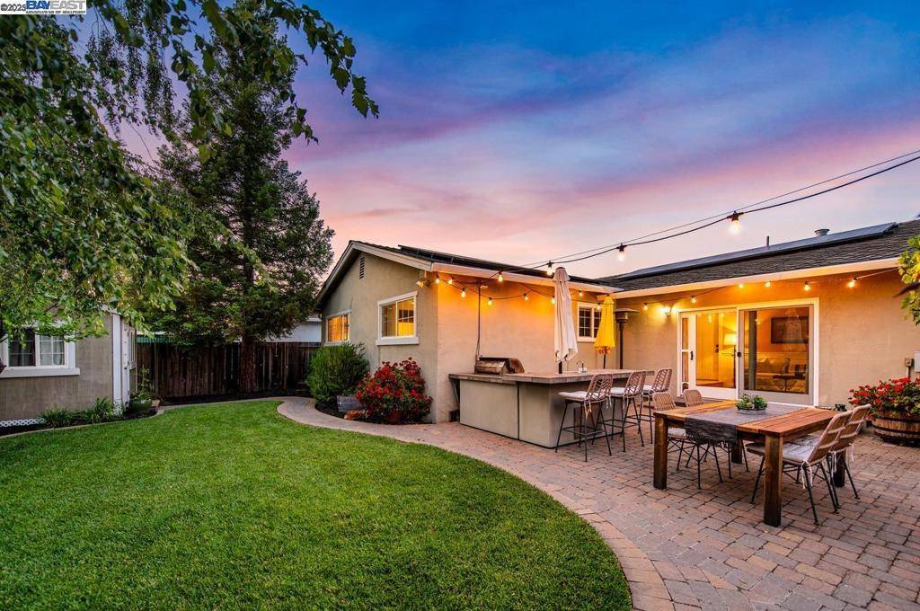 Pleasanton, CA 94588,4686 Herrin Way
