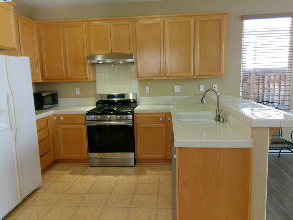 Brentwood, CA 94513,406 Black Rock St