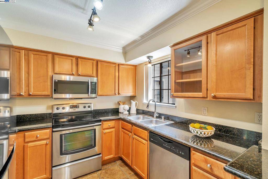 San Ramon, CA 94582,383 Eastridge Dr