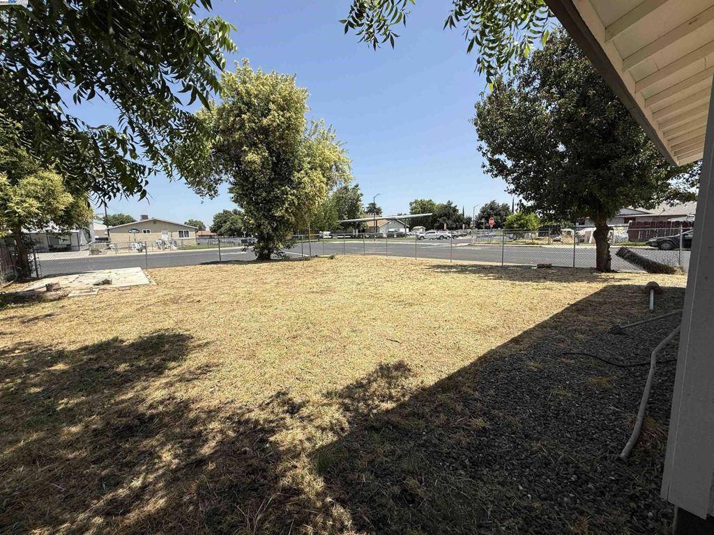 Riverbank, CA 95367,6519 6Th St