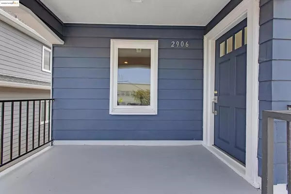 Oakland, CA 94608,2906 Adeline St