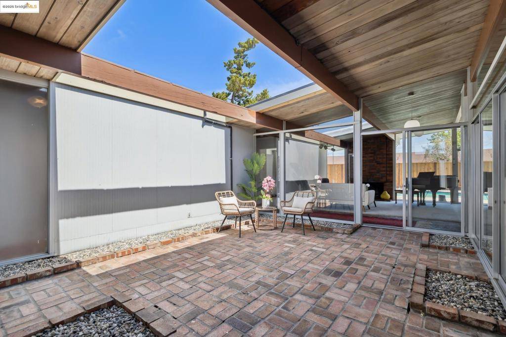 Concord, CA 94518,3731 Merridan Dr