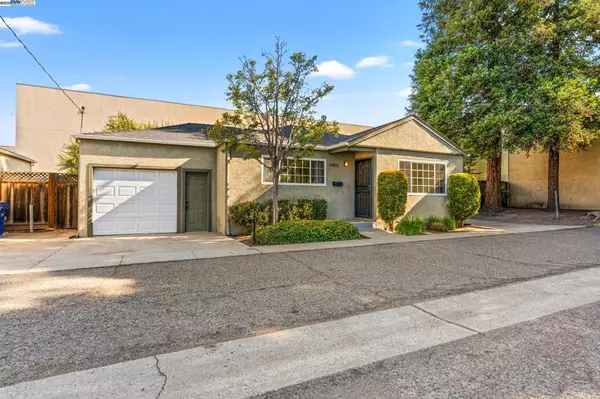 20852 Baker Rd, Castro Valley, CA 94546