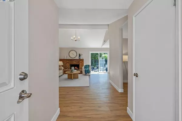 Tracy, CA 95376,910 Amaretto Dr