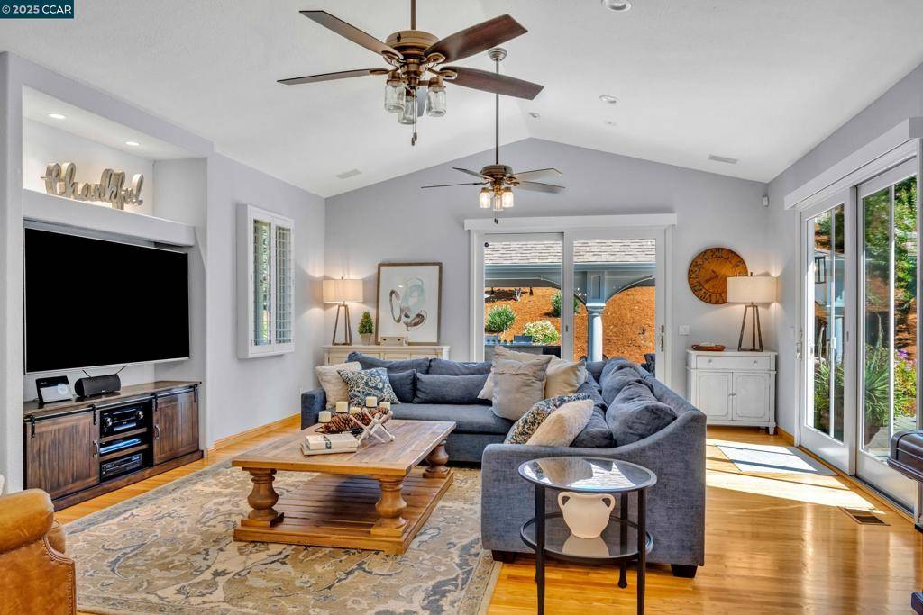 Walnut Creek, CA 94598,3832 Arbolado Dr