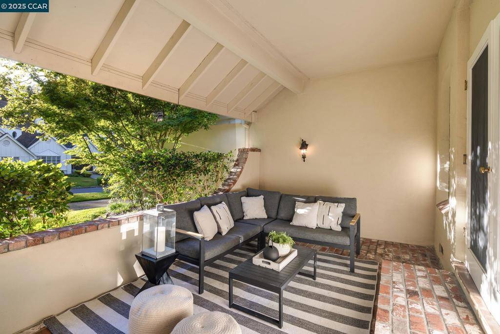 Danville, CA 94506,3284 Blackhawk Meadow Dr
