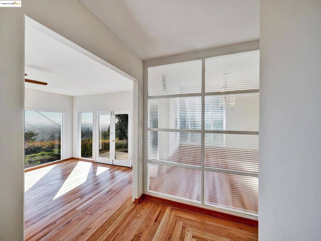 Oakland, CA 94602,3303 Rubin Dr
