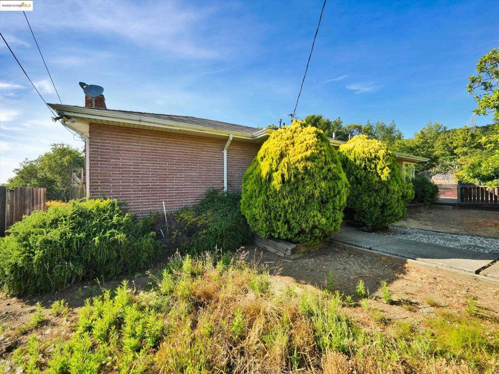 Oakland, CA 94602,3303 Rubin Dr