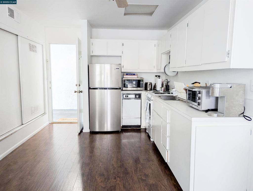 Concord, CA 94520,1771 Broadway St #213