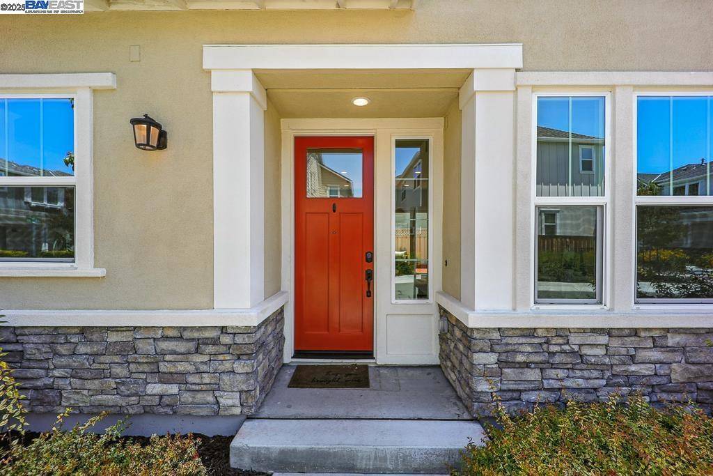 Newark, CA 94560,8360 Marine Way