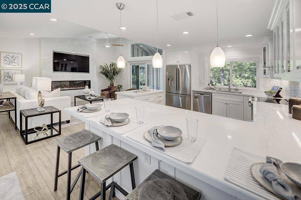 Walnut Creek, CA 94595,2607 Saklan Indian Dr #2