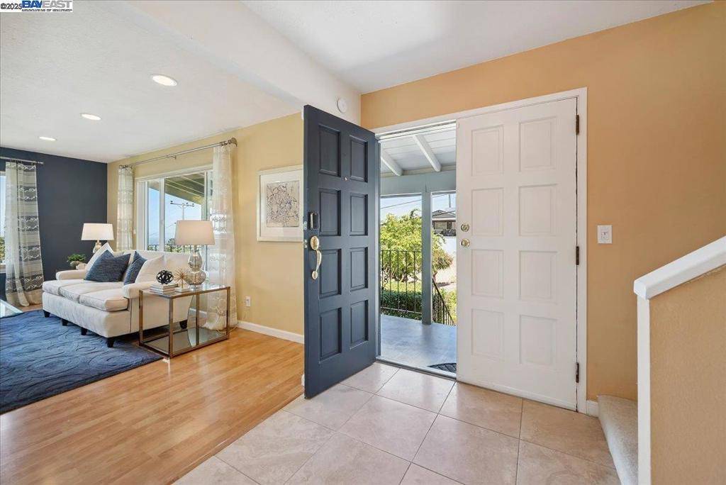Hayward, CA 94541,3457 Hackamore Dr