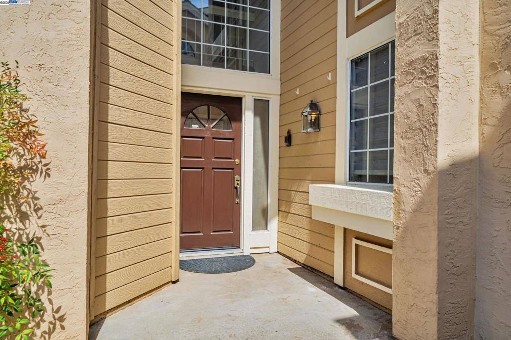 Pleasanton, CA 94566-8425,1549 Trimingham Drive