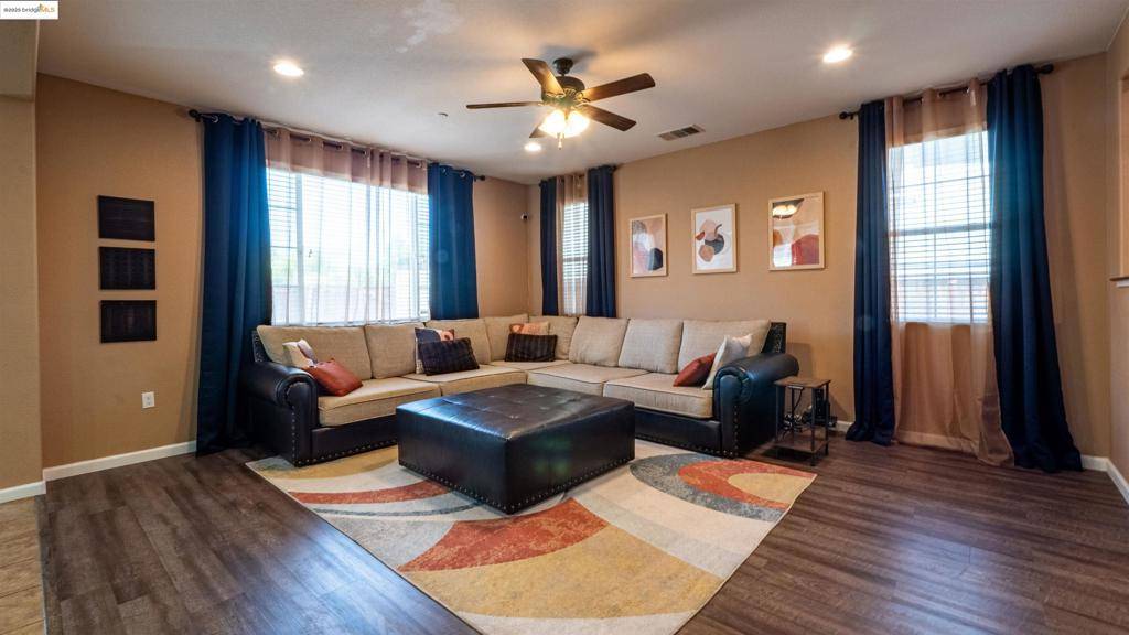 Antioch, CA 94531,4590 Donegal Way