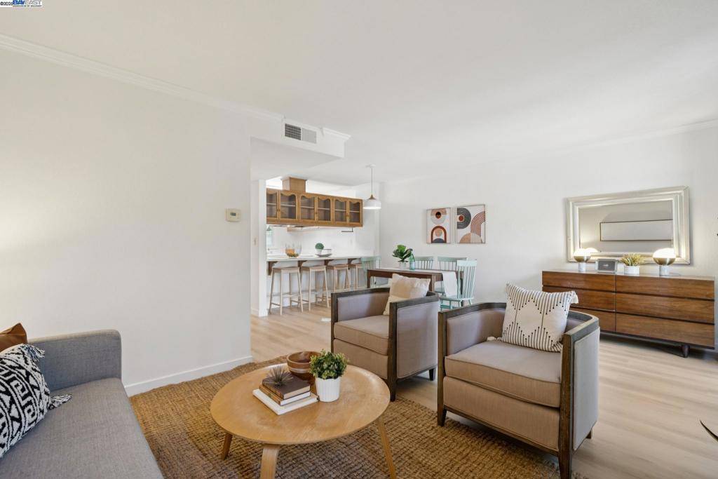 Alameda, CA 94502,1105 Fontana Dr