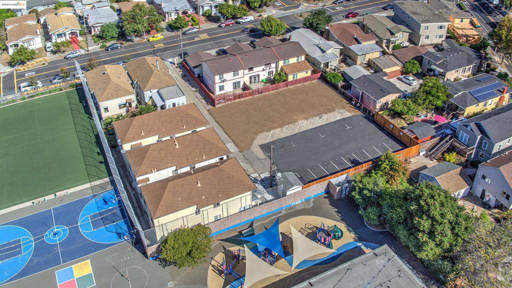 Emeryville, CA 94608,1049 43rd Street