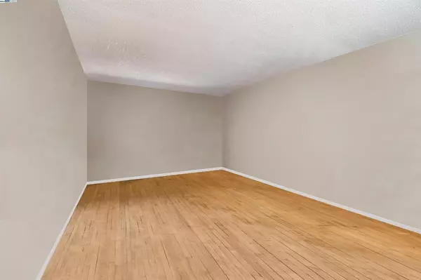 Oakland, CA 94621,1045 72nd Avenue