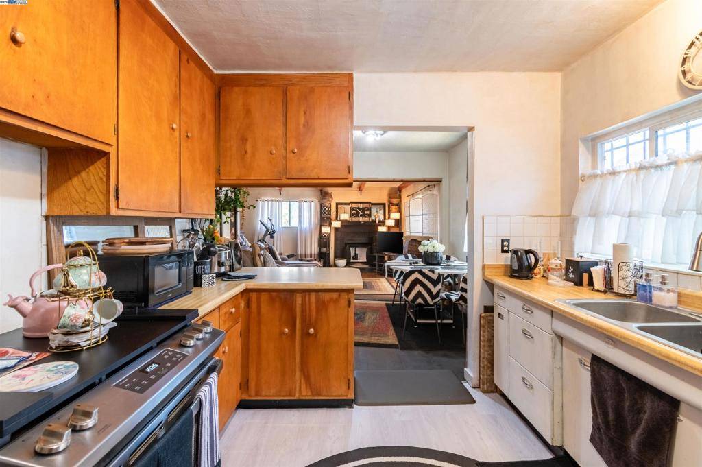 Oakland, CA 94621,1045 72nd Avenue