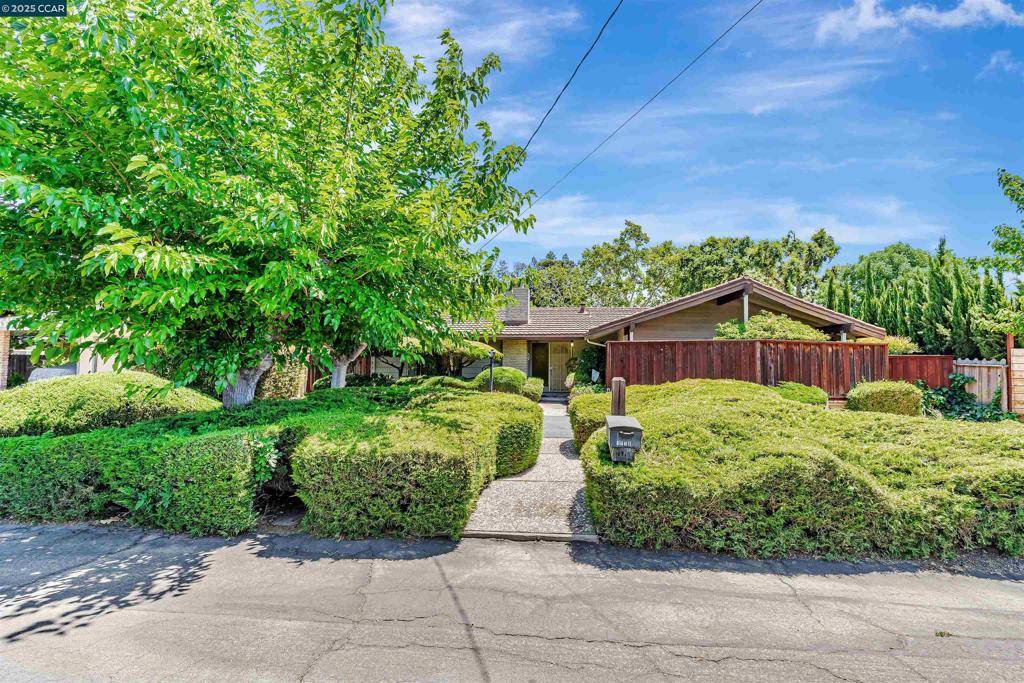 1718 Elm Rd, Concord, CA 94519