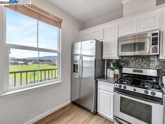 Dublin, CA 94568,3275 Dublin Blvd