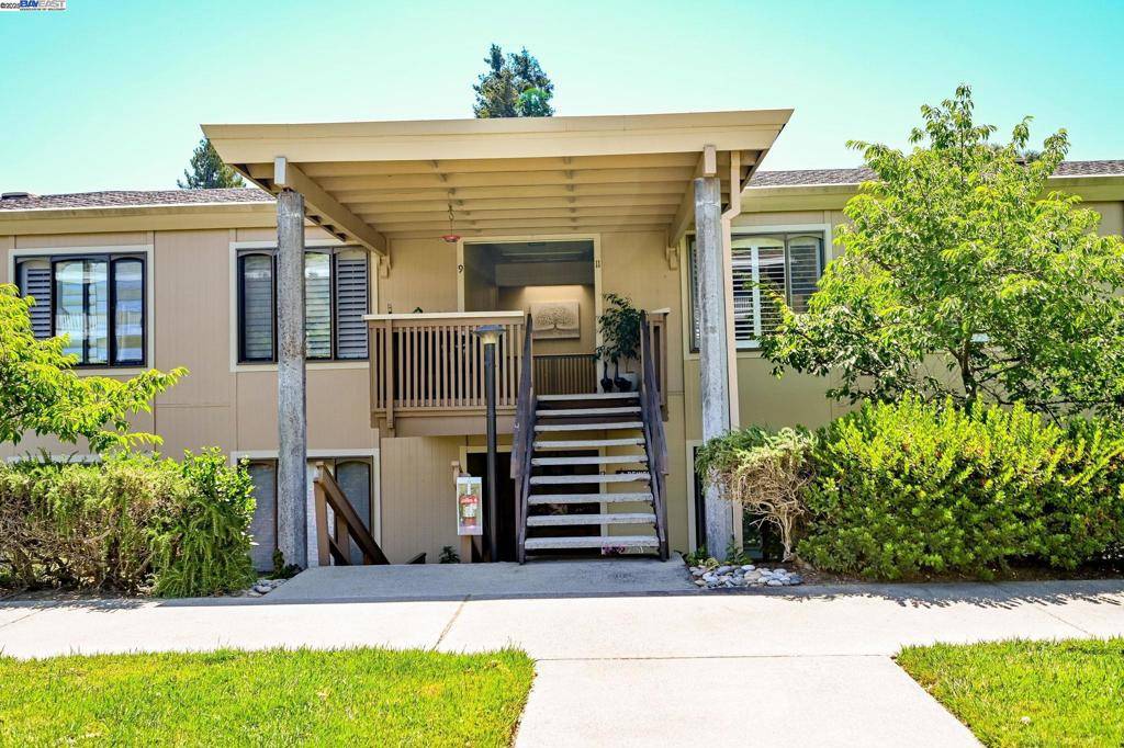 3401 Golden Rain Rd #11, Walnut Creek, CA 94595