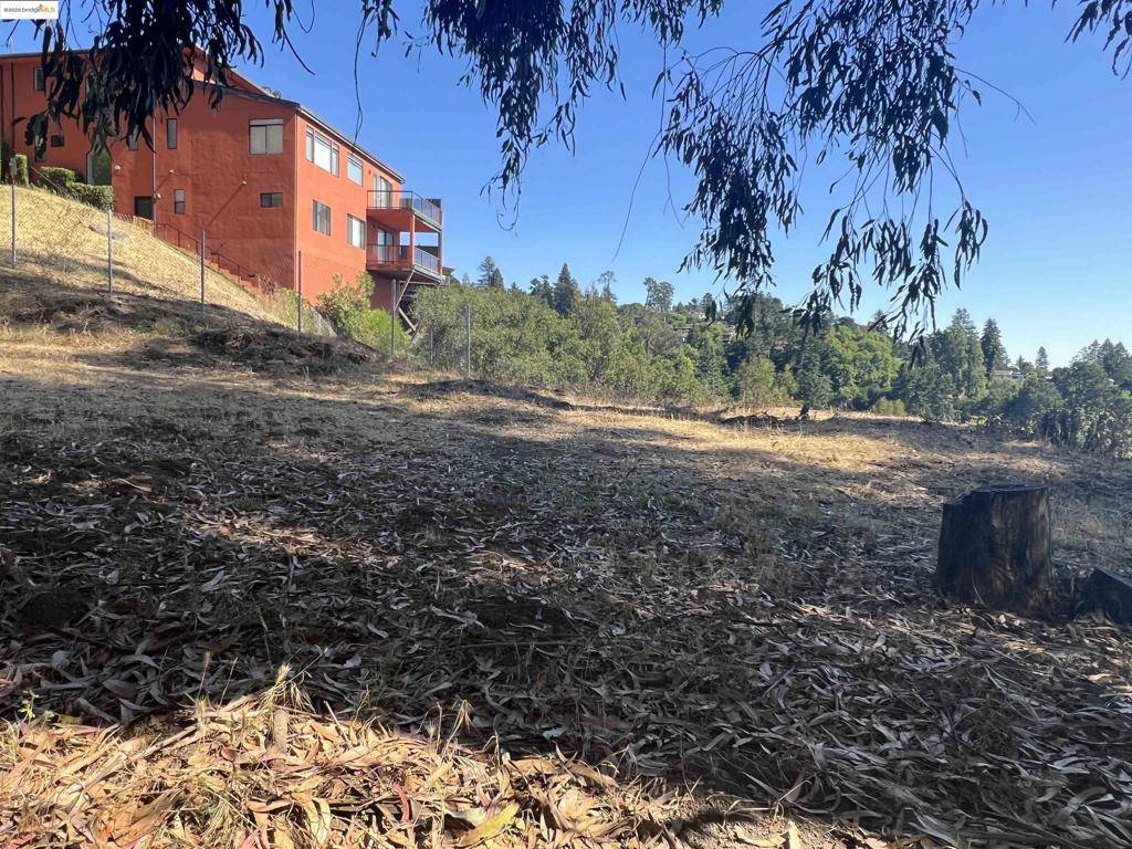 Oakland, CA 94611,82 Oakwood Ct