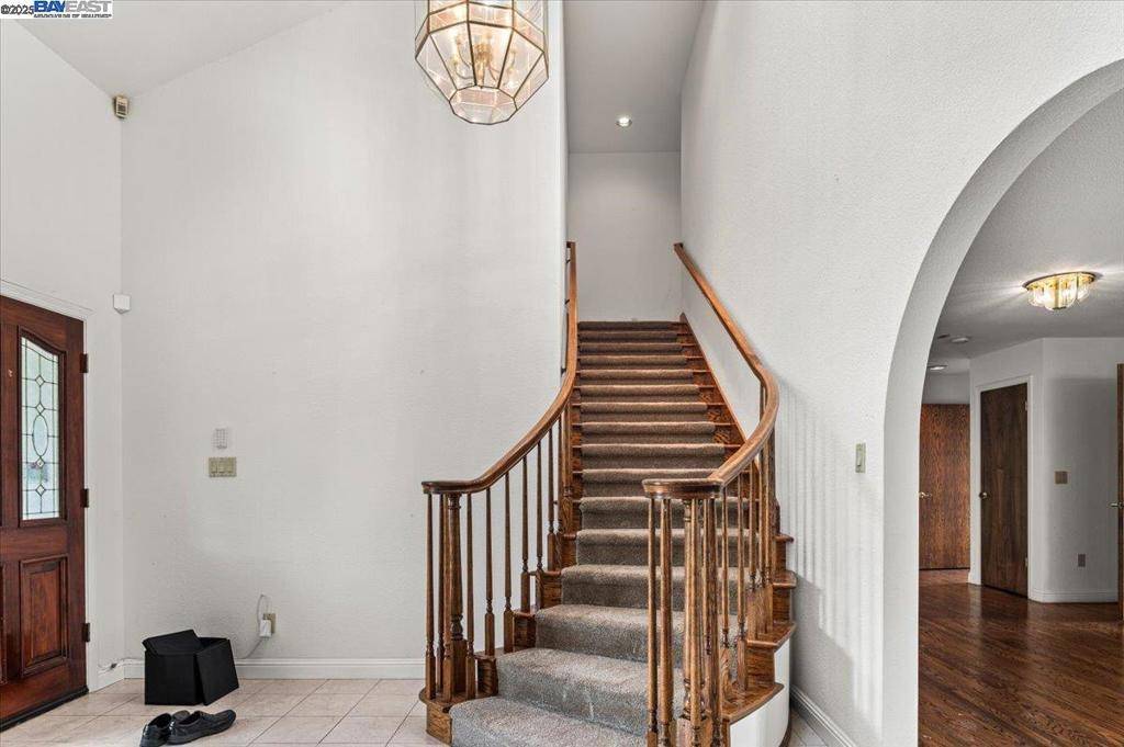 Castro Valley, CA 94546,4095 Robin Ln
