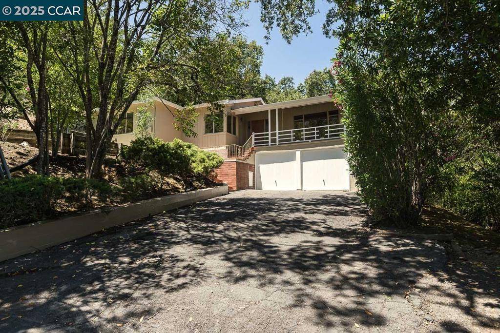 877 Mountain View Dr, Lafayette, CA 94549