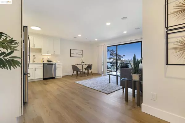 2 Anchor #F497, Emeryville, CA 94608