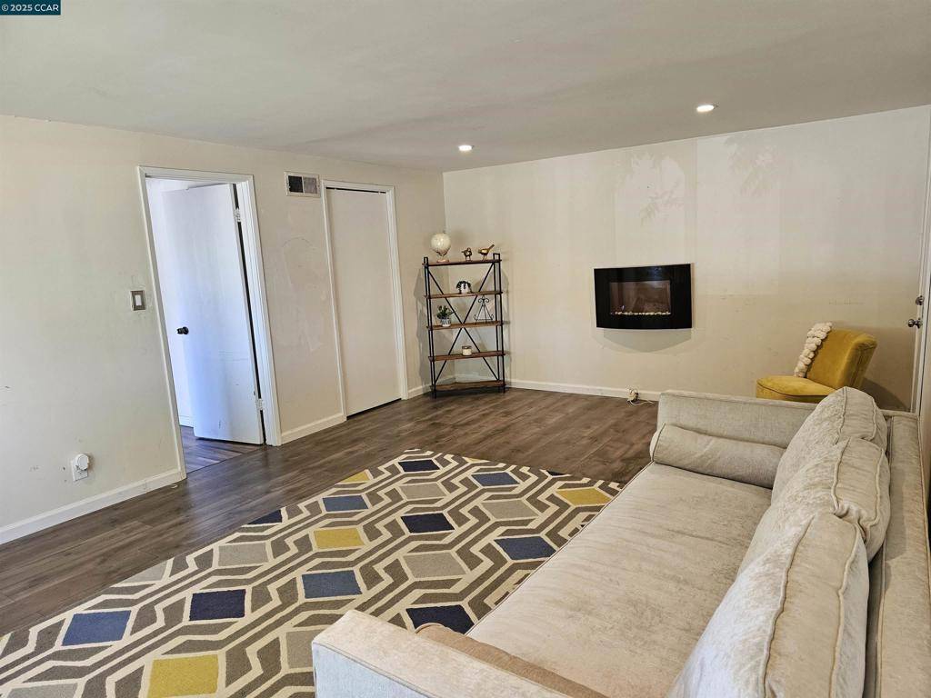 Pinole, CA 94564,2180 Shea Dr
