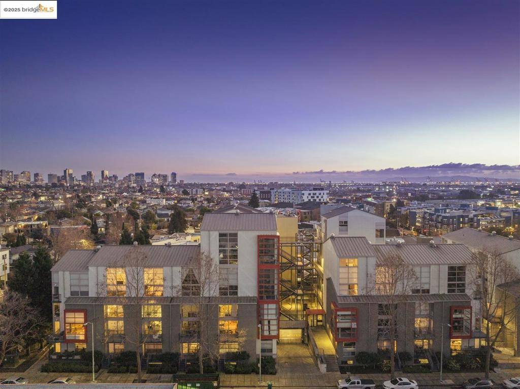 Oakland, CA 94608,1007 41St St #421