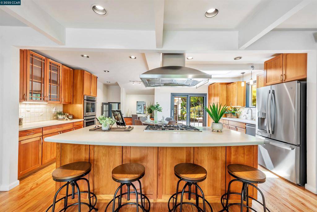 Orinda, CA 94563,23 El Verano
