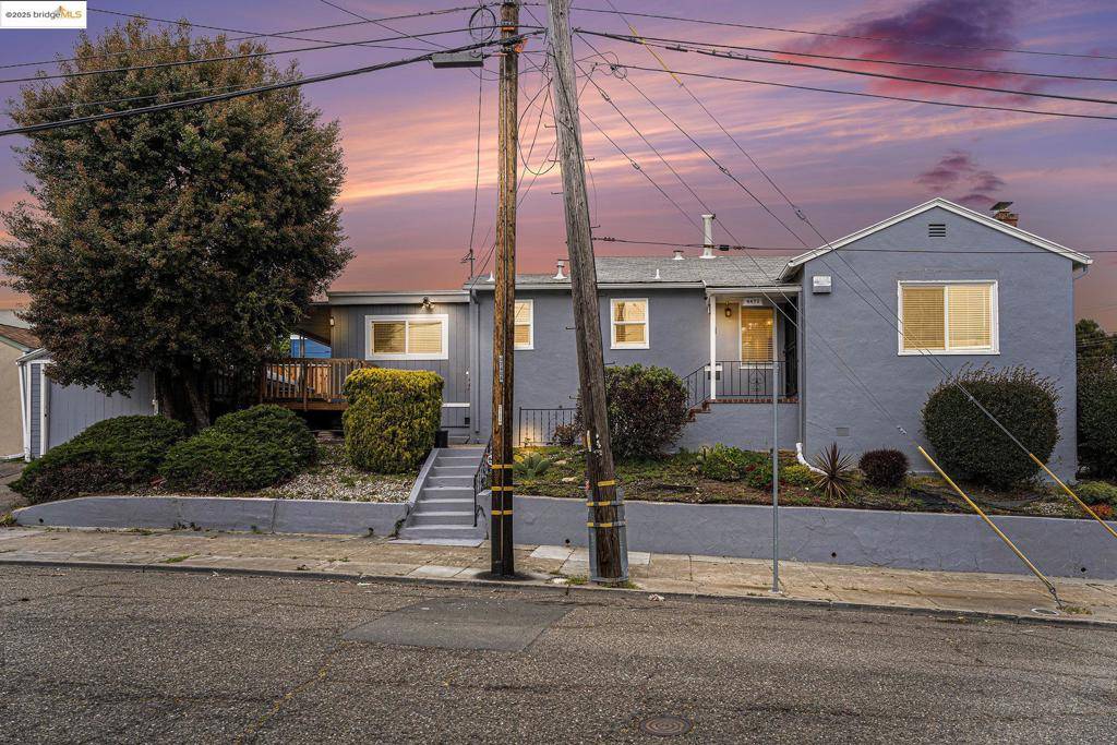 Oakland, CA 94619,4472 Masterson St