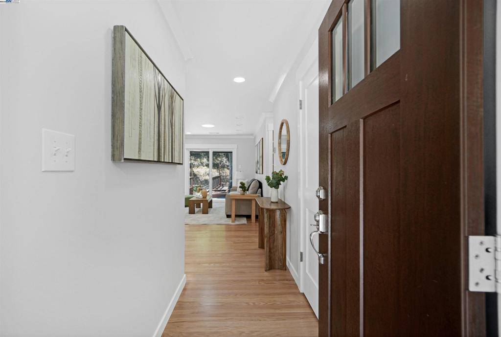 Hayward, CA 94542,1054 Redstone Pl